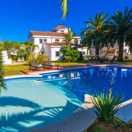 Dea - Away From - Families Only Villa